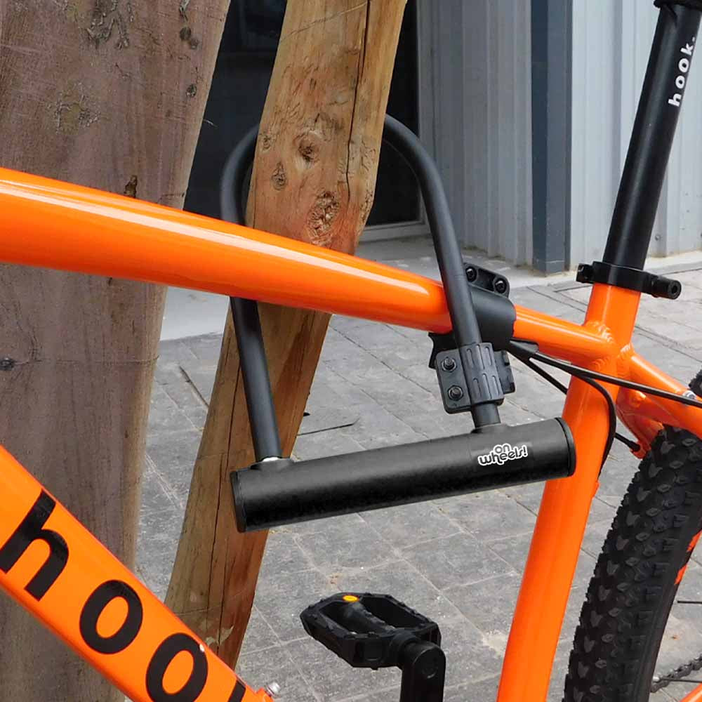 CANDADO U-LOCK ONWHEELS CORTO CON SOPORTE - NEGRO